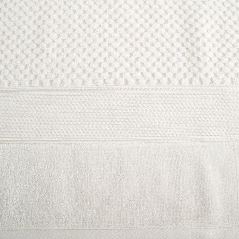 Ręcznik Jessi 90x150 kremowy frotte  500g/m2 z fakturą wytłaczanej krateczki i welurową bordiurą Eurofirany