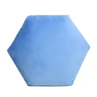Poduszka Shape 38x42x12 sześciokąt bryła niebieska pluszowa 3D Domarex