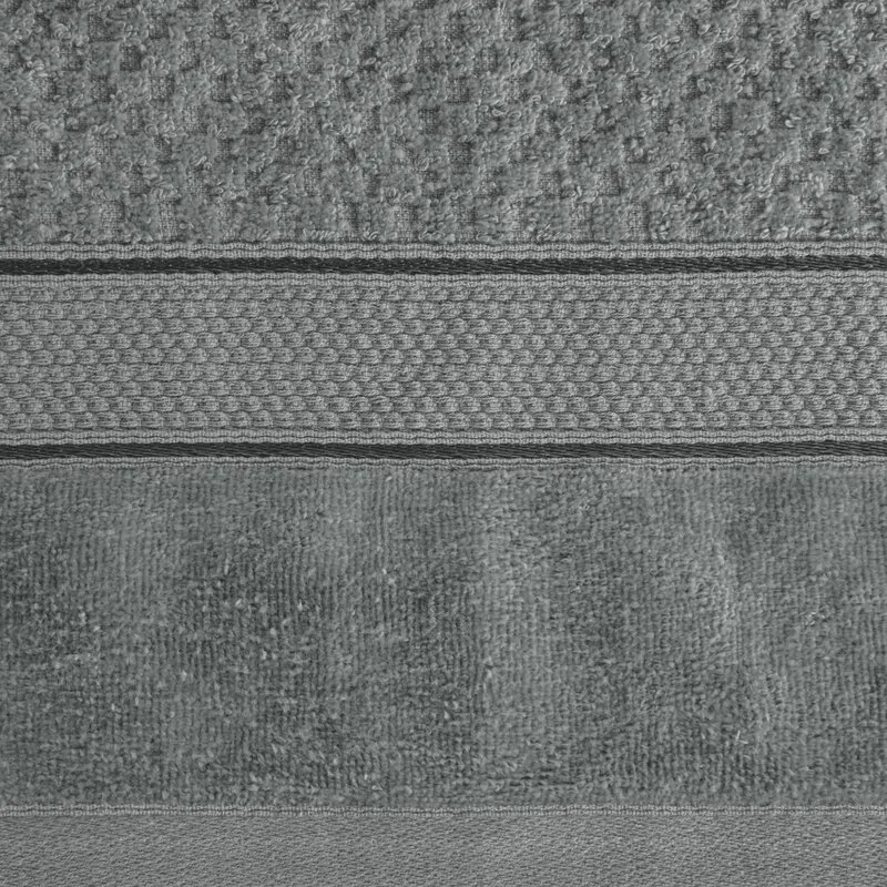 Ręcznik Jessi 90x150 stalowy frotte  500g/m2 z fakturą wytłaczanej krateczki i welurową bordiurą Eurofirany