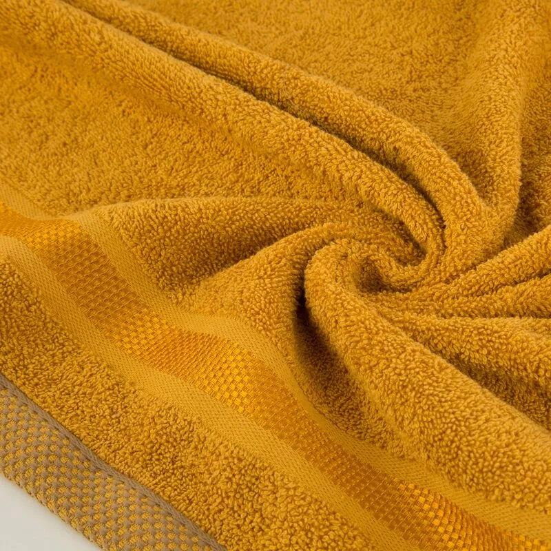 Ręcznik Abbie 70x140 żółty ciemny 500  g/m2 frotte bawełniany Eurofirany
