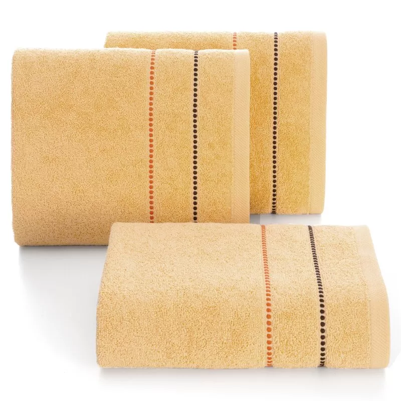 Ręcznik Suzi 70x140 pomarańczowy jasny  500 g/m2 frotte bawełniany Eurofirany