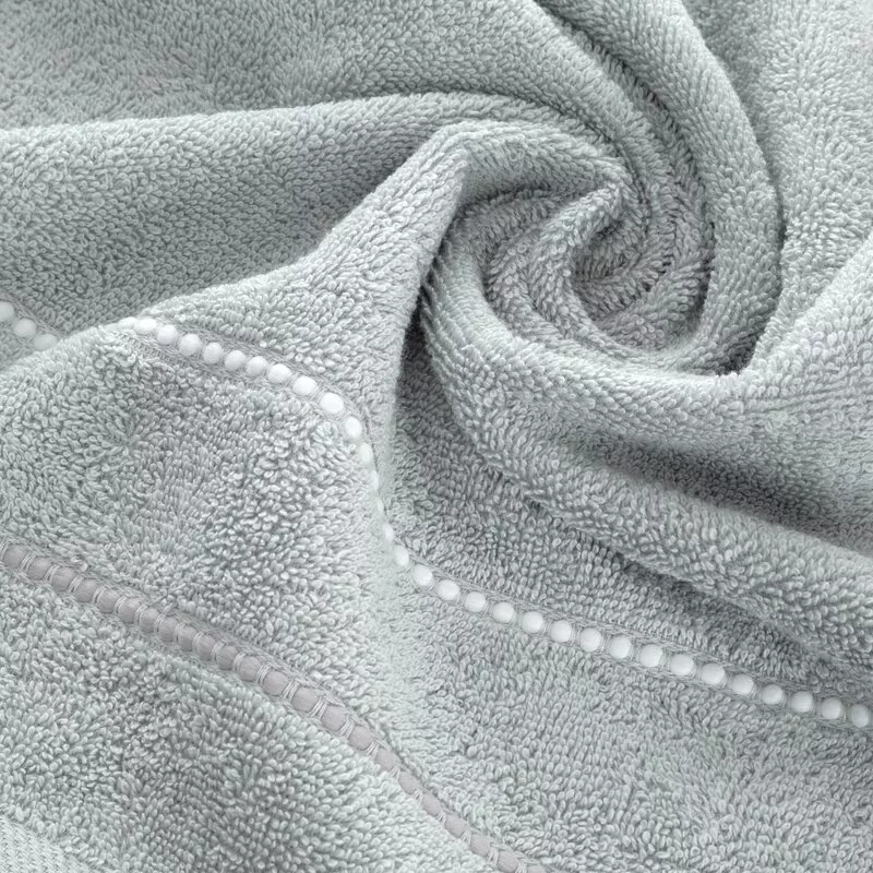 Ręcznik Suzi 50x90 srebrny 500 g/m2  frotte bawełniany Eurofirany