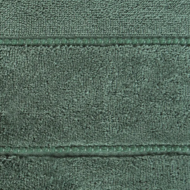 Ręcznik 50x90 Mari butelkowy zielony      z welurową bordiurą 500g/m2 Eurofirany